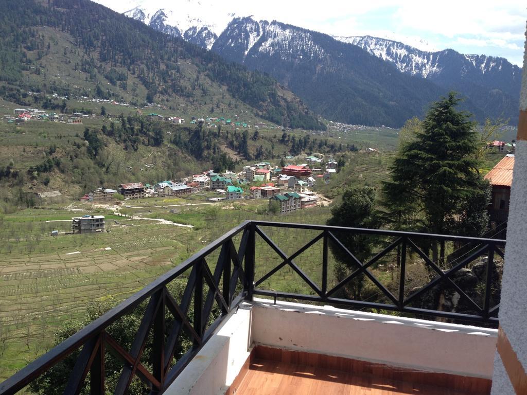 Hotel Ridge View Manāli Exteriör bild