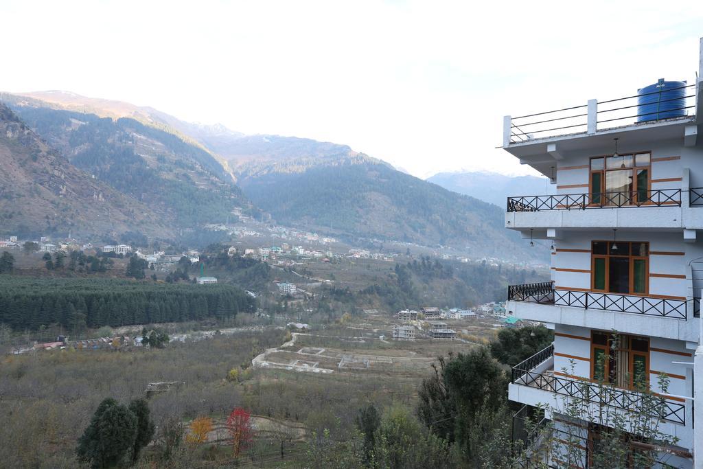 Hotel Ridge View Manāli Exteriör bild