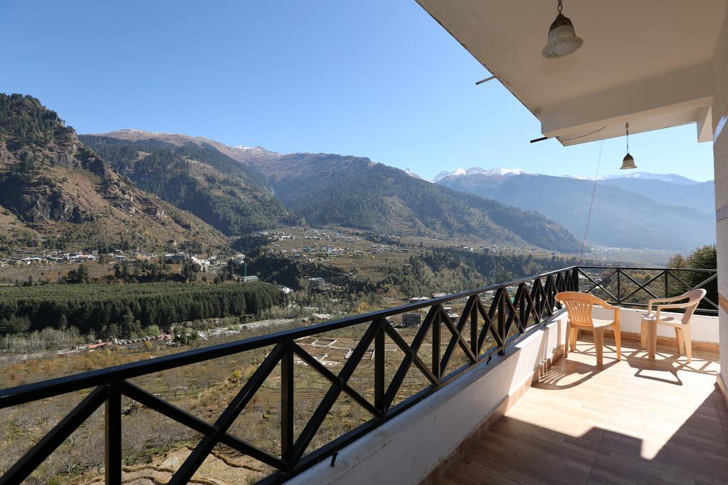 Hotel Ridge View Manāli Exteriör bild