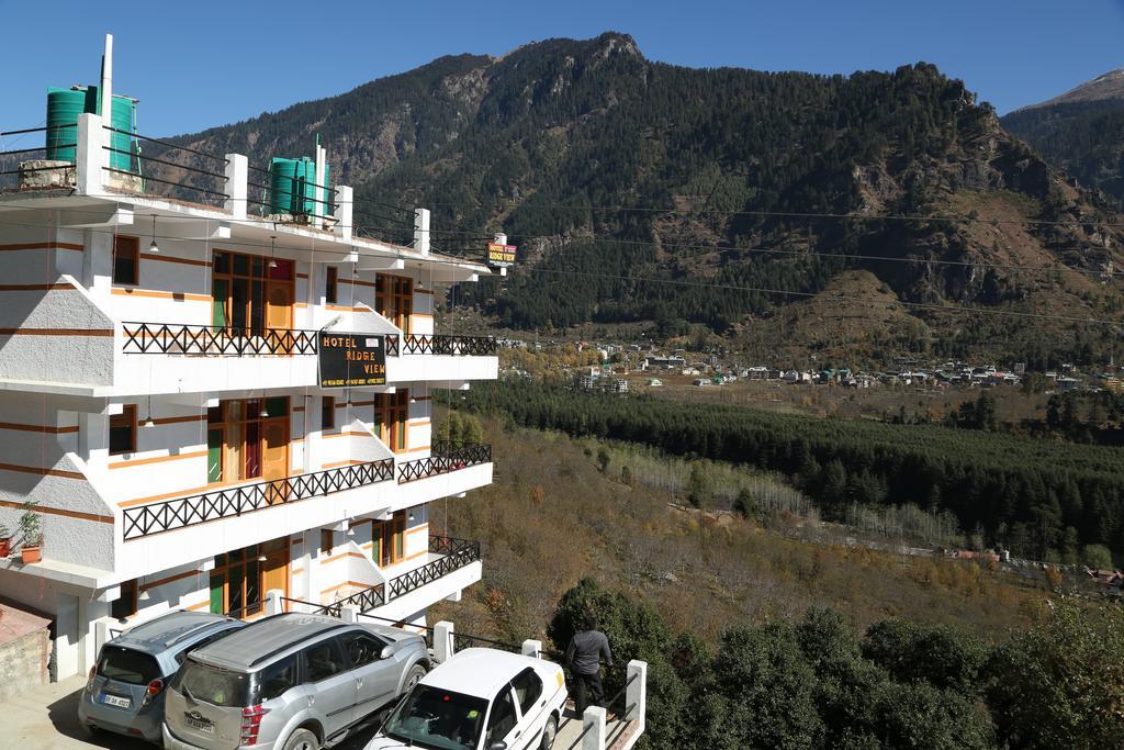 Hotel Ridge View Manāli Exteriör bild