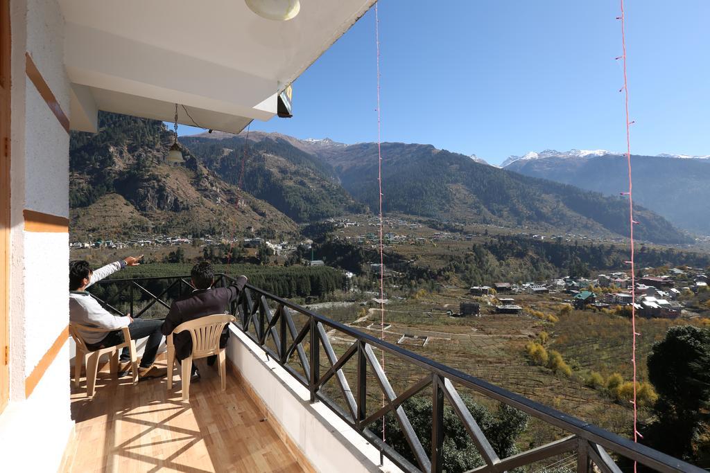 Hotel Ridge View Manāli Exteriör bild