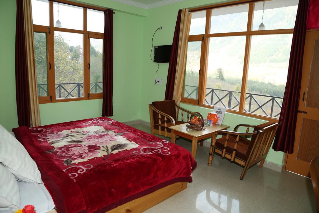 Hotel Ridge View Manāli Exteriör bild