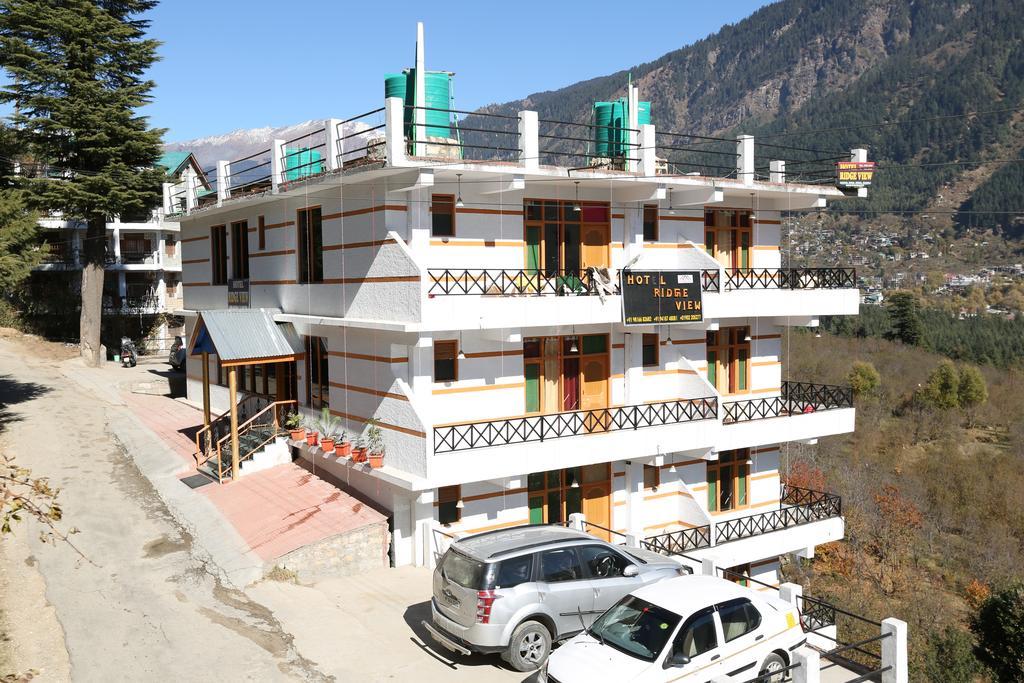 Hotel Ridge View Manāli Exteriör bild